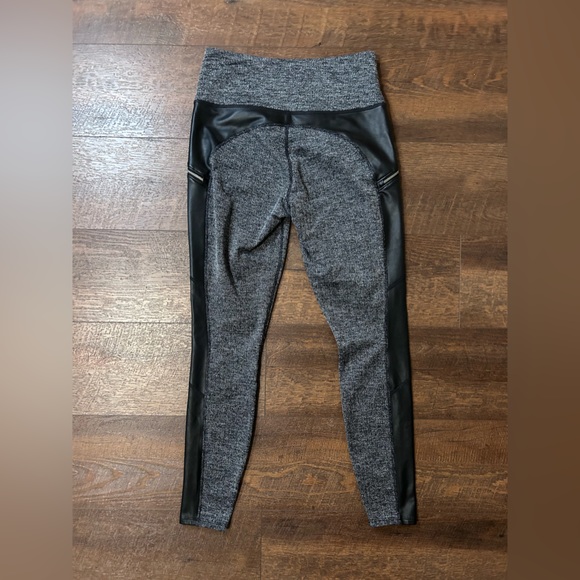 Athleta Lux Herringbone Metro Drifter Faux Leather Moto Leggings w Pockets Sz S - Picture 6 of 7